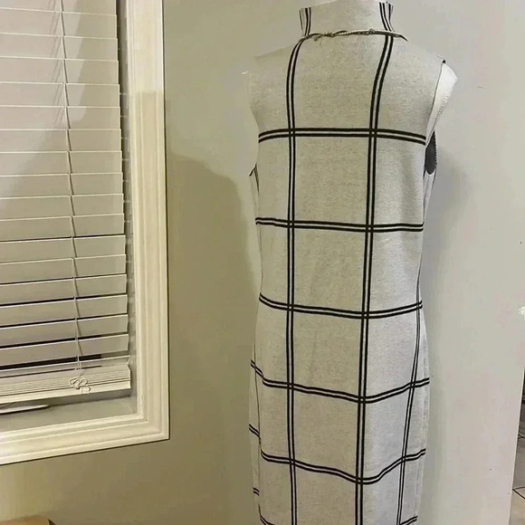 [L]Tahari Long Tunic  Sweater with front Slit - Picture 6 of 8